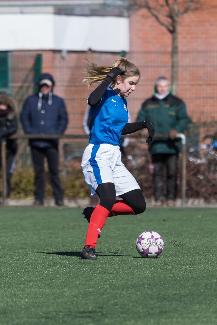 Bild 261 - B-Juniorinnen Halbfinale SVHU - Holstein Kiel : Ergebnis: 3:0